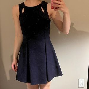 3/25$ 💓 Navy Cutout A-line mini dress